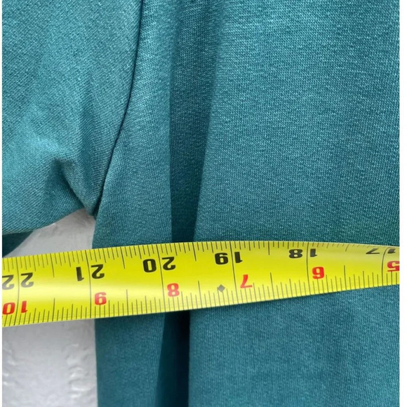 Unbranded Womens Wings In The Back Caftan Velvet Green Sz Medium to Large - Picture 4 of 11